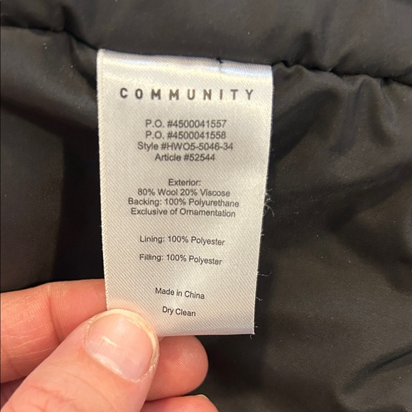 Aritzia Community wool/ primaloft jacket-size medium - Picture 4 of 4